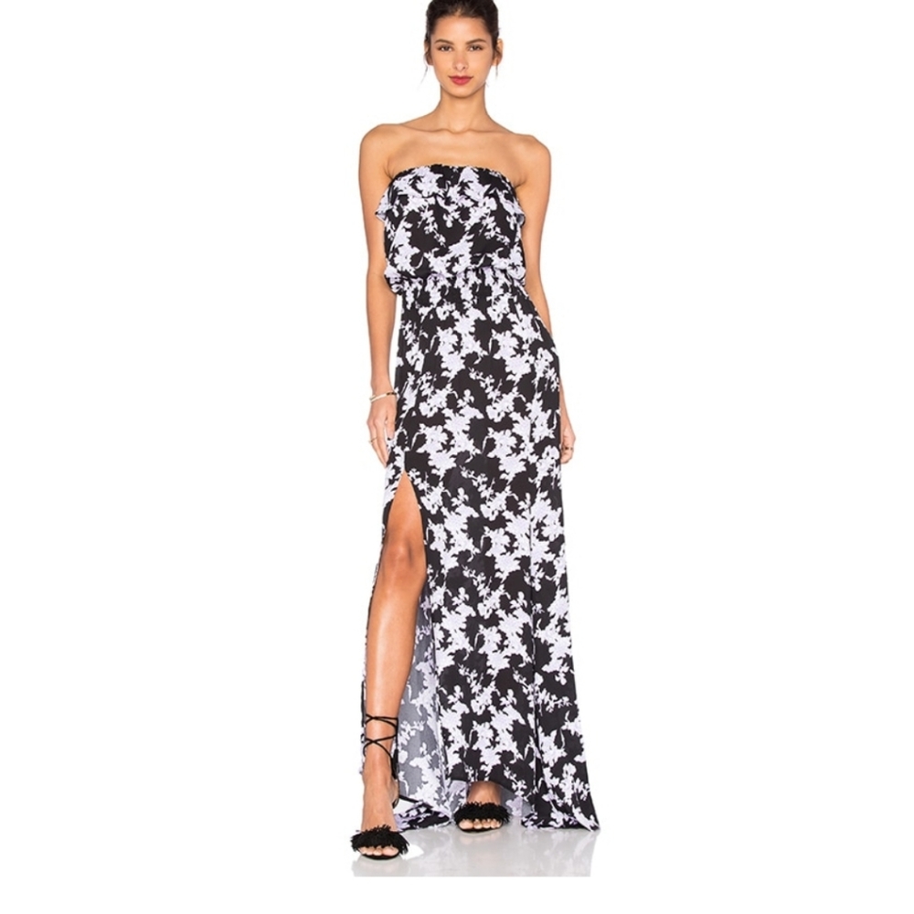 LOOKING FOR THIS DRESS!